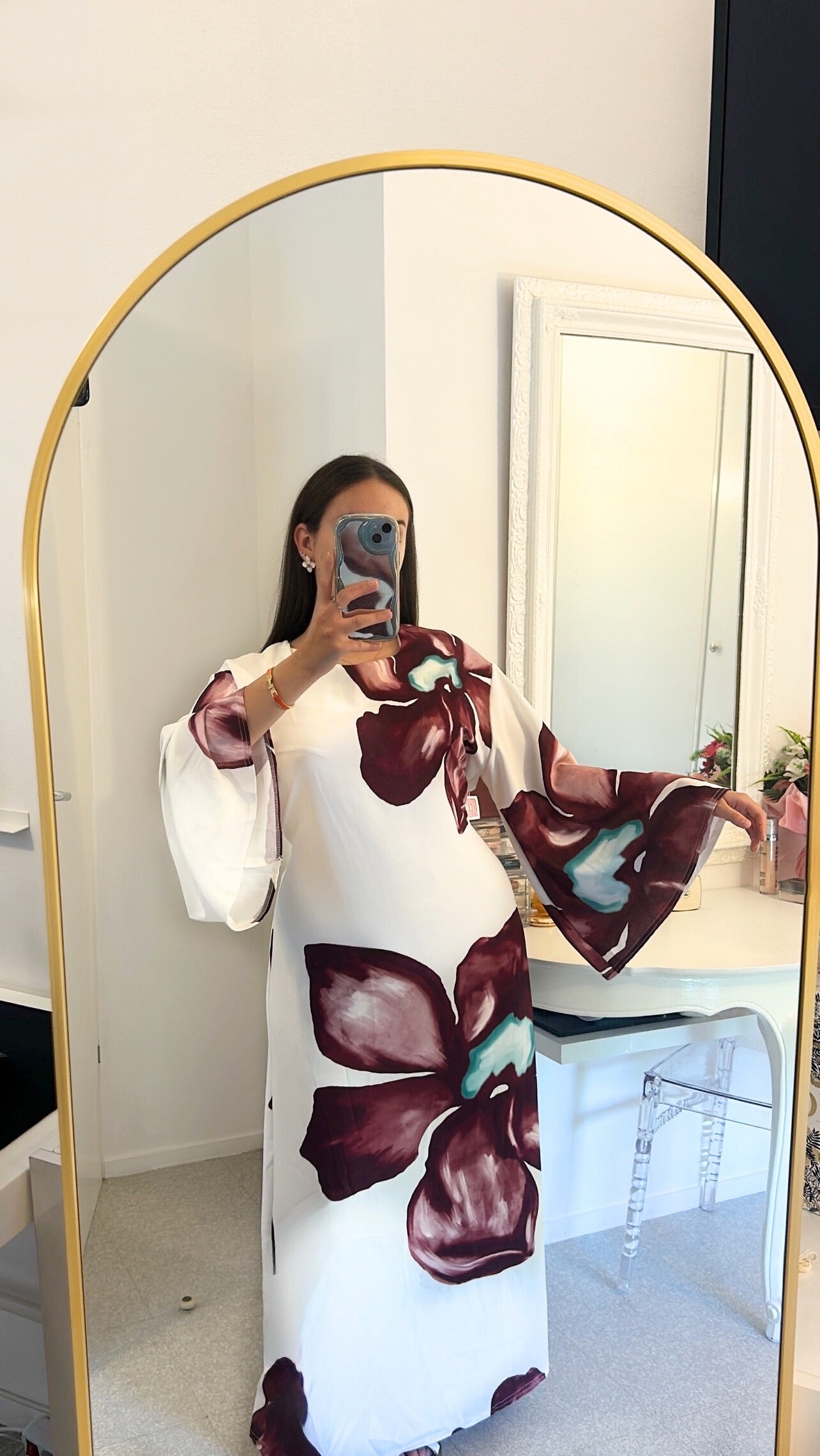 Robe longue douce à fleurs bordeaux