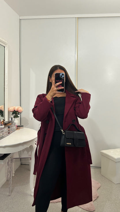 Manteau long bordeaux avec ceinture