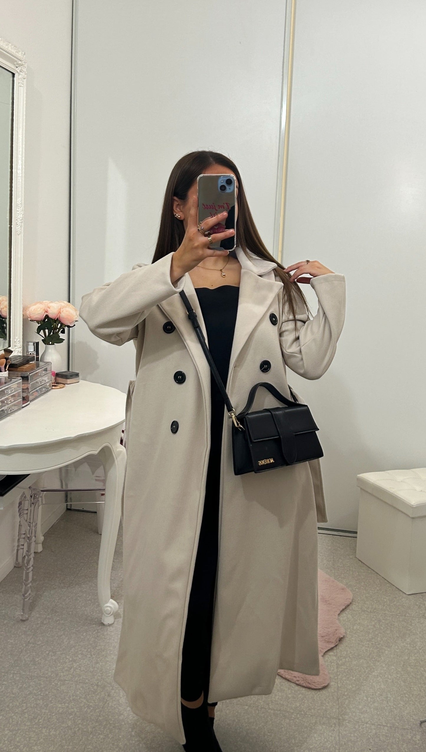 Manteau long beige avec ceinture