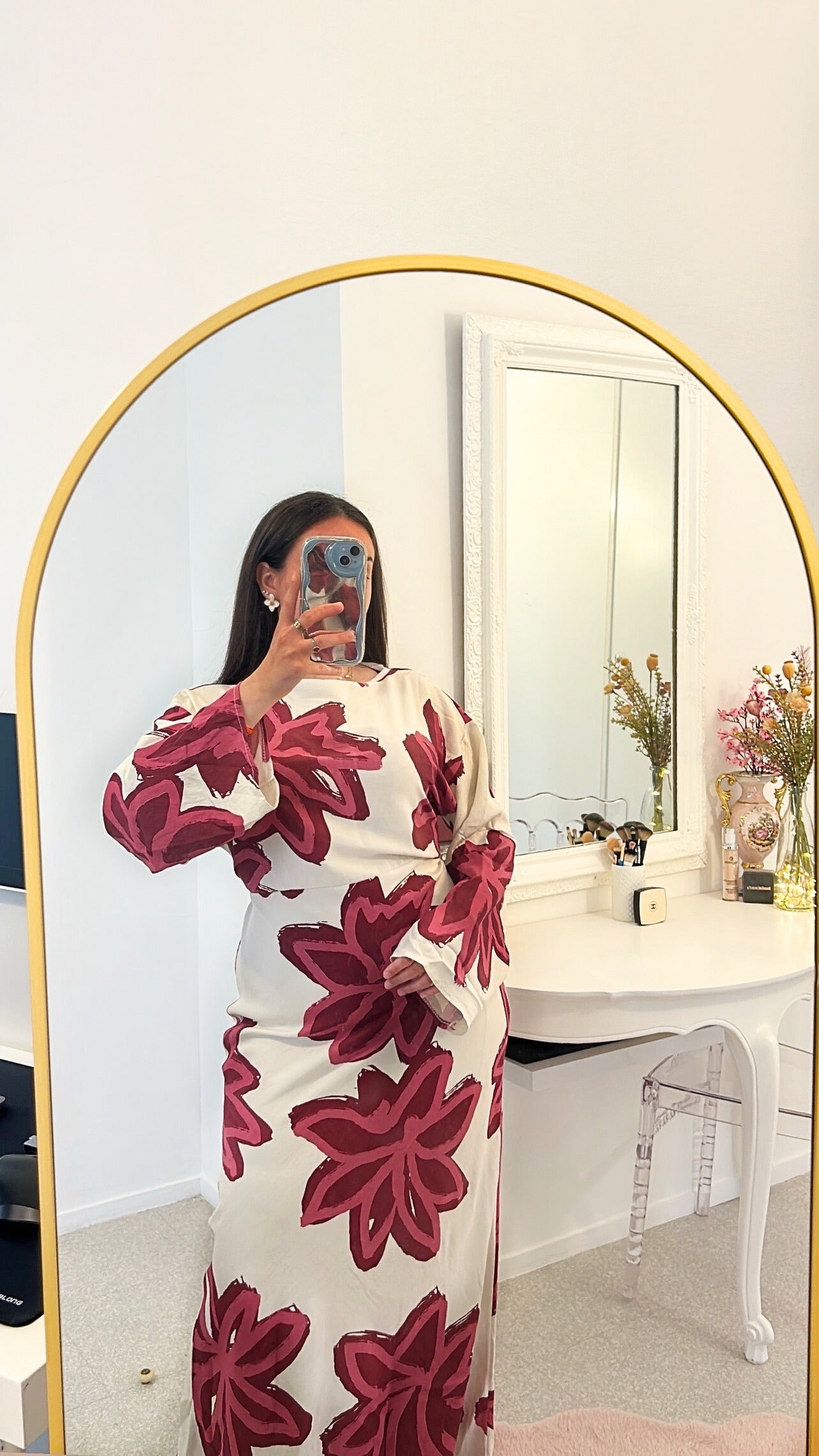 Robe longue à fleurs bordeaux