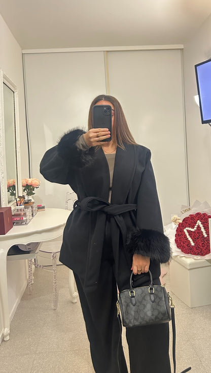 Manteau mi long manche fourrure