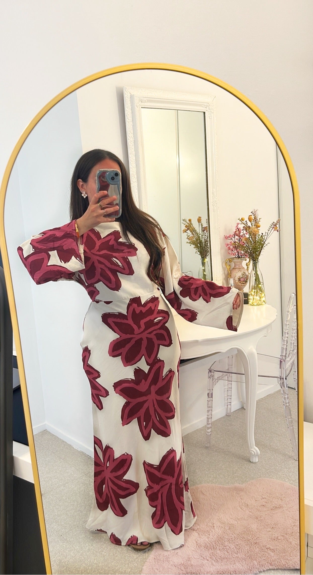Robe longue à fleurs bordeaux