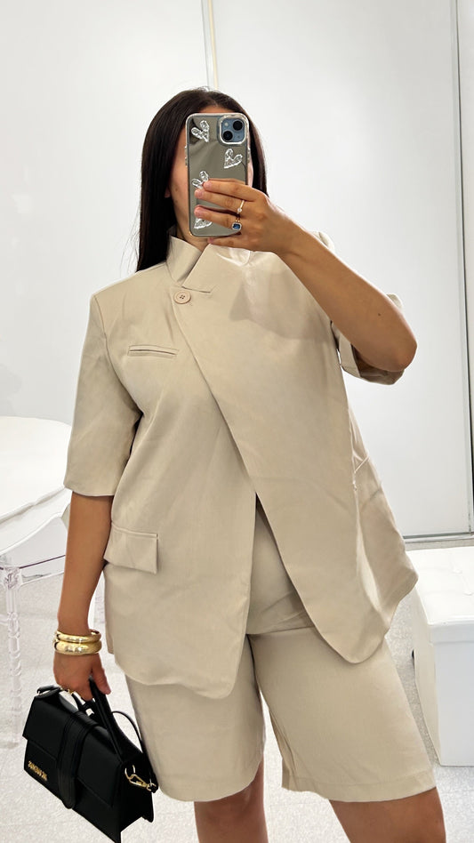 Ensemble blazer croisé et short bermuda