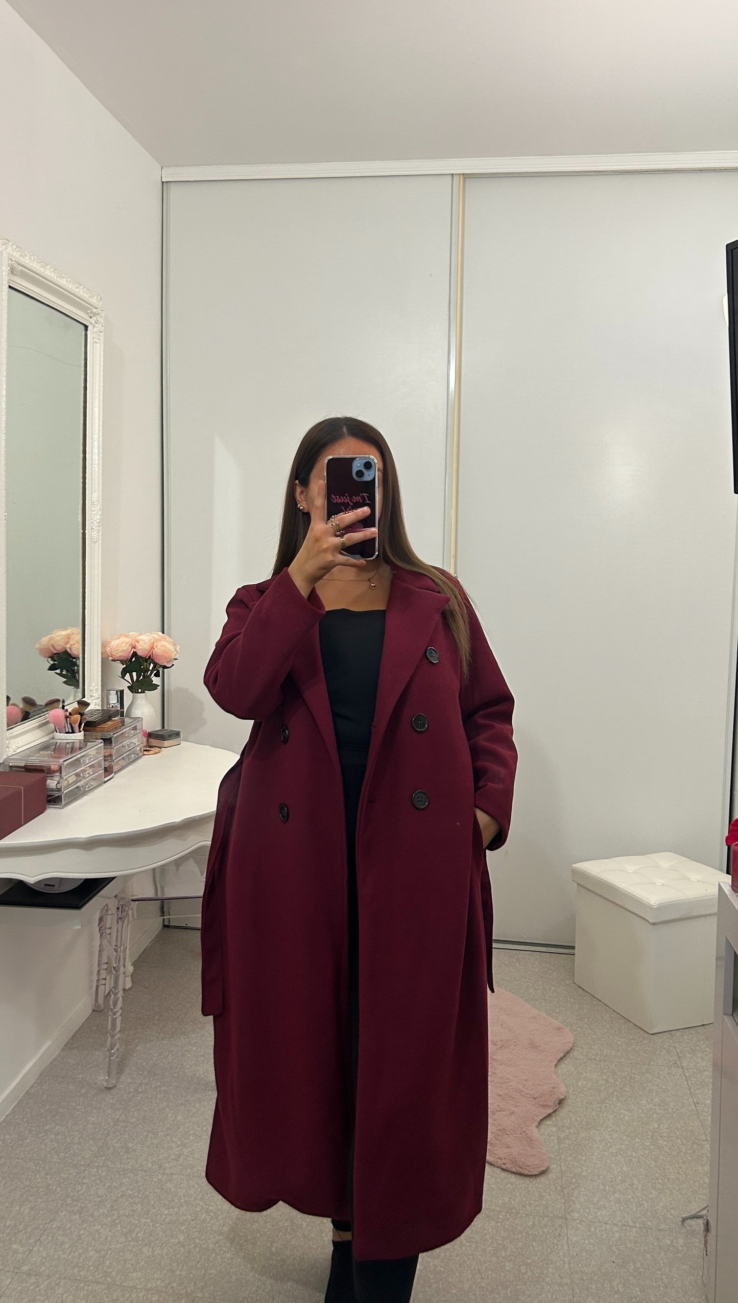 Manteau long bordeaux avec ceinture