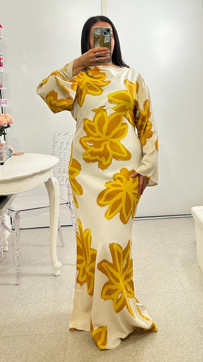Vestido largo con estampado floral burdeos