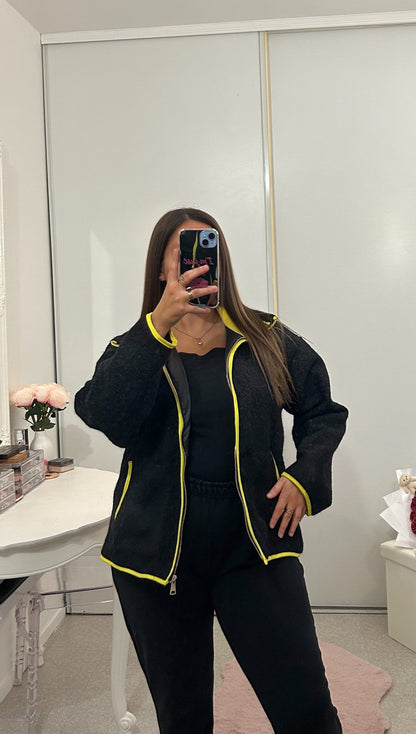Veste polaire noir et jaune fluo