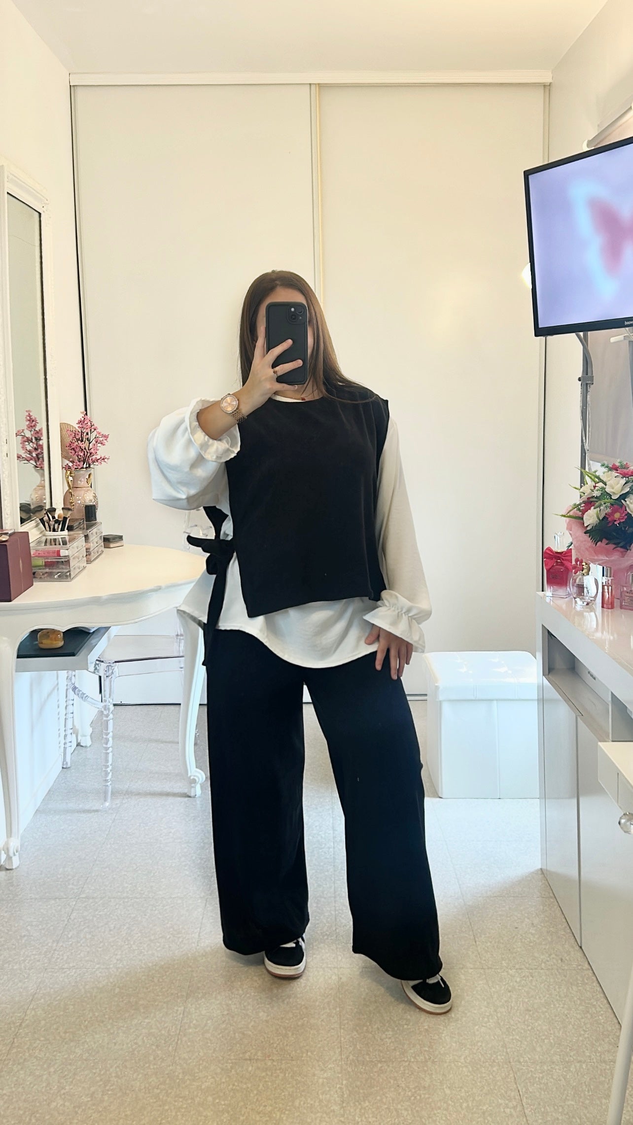 Ensemble long noir gilet chemise et pantalon