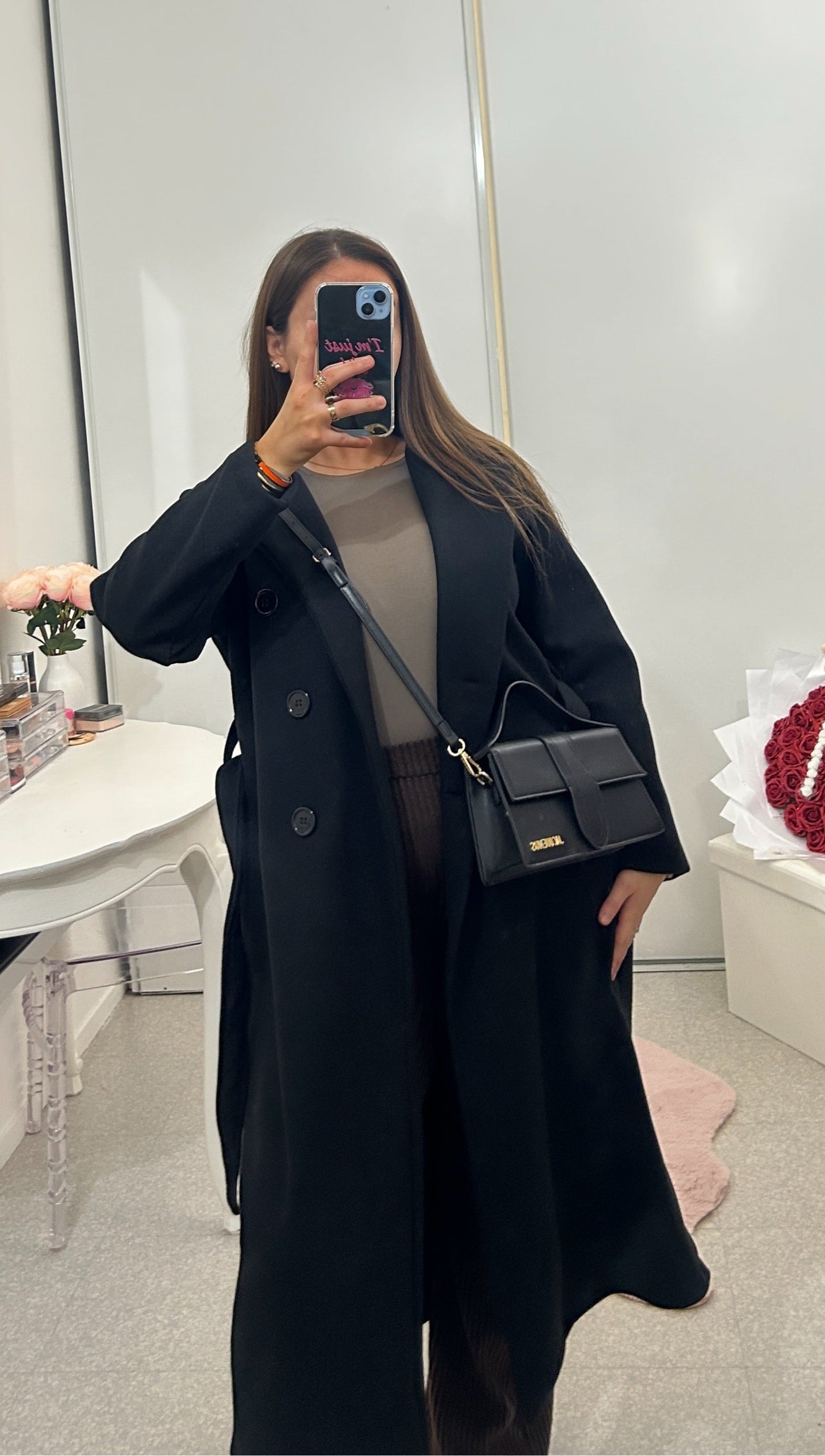 Manteau long noir avec ceinture