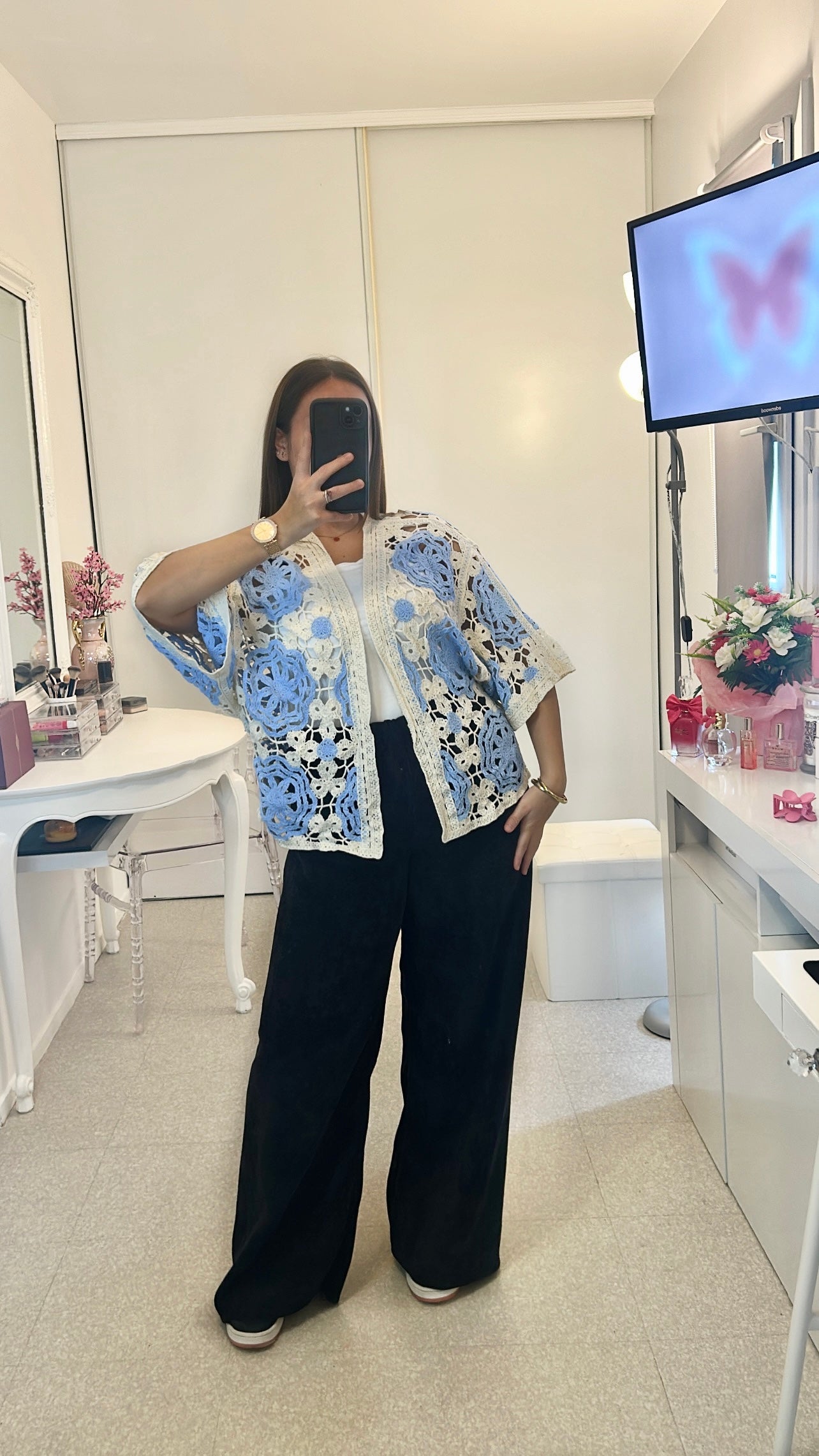 Cardigan crochet léger bleu