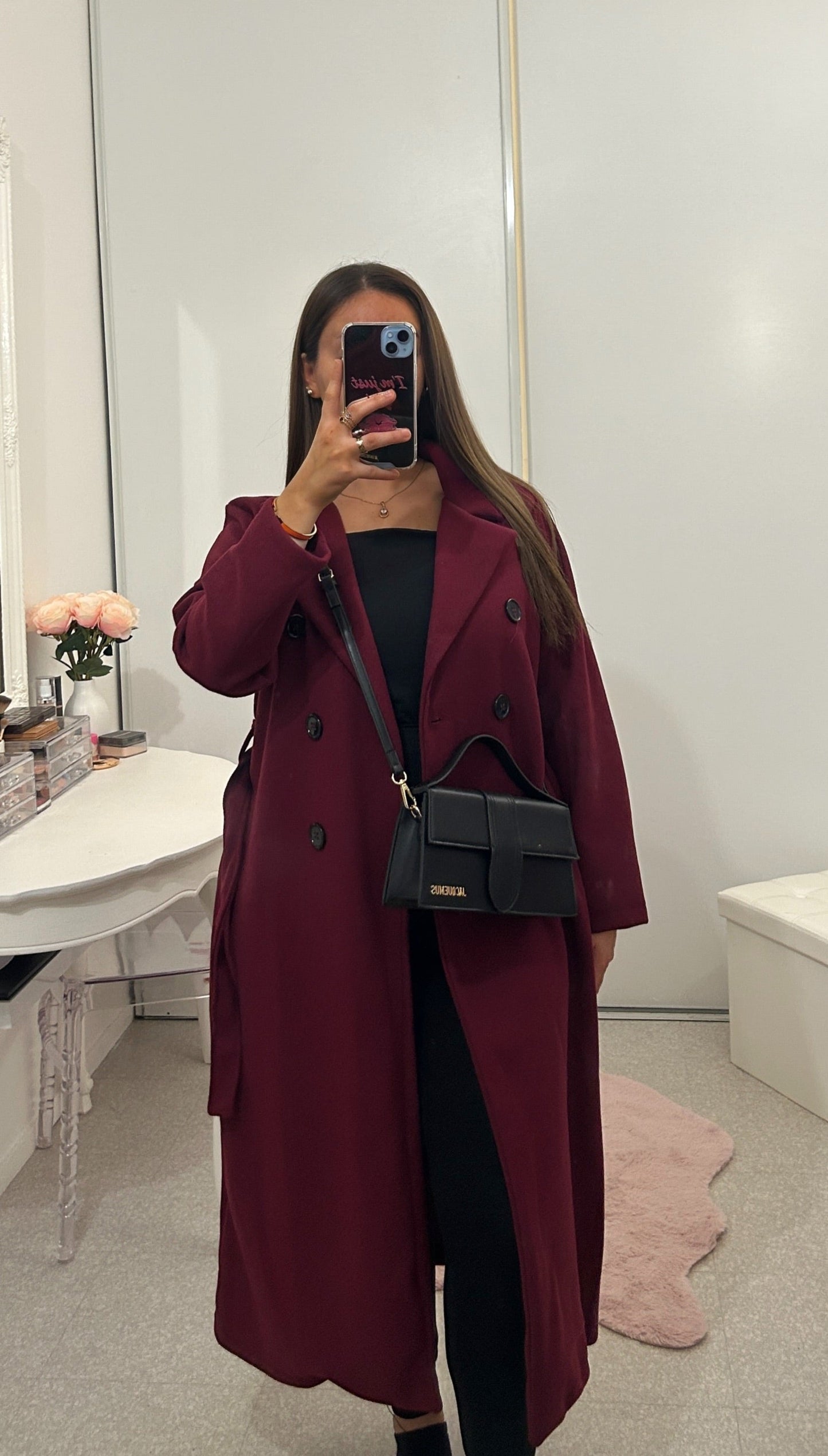 Manteau long bordeaux avec ceinture