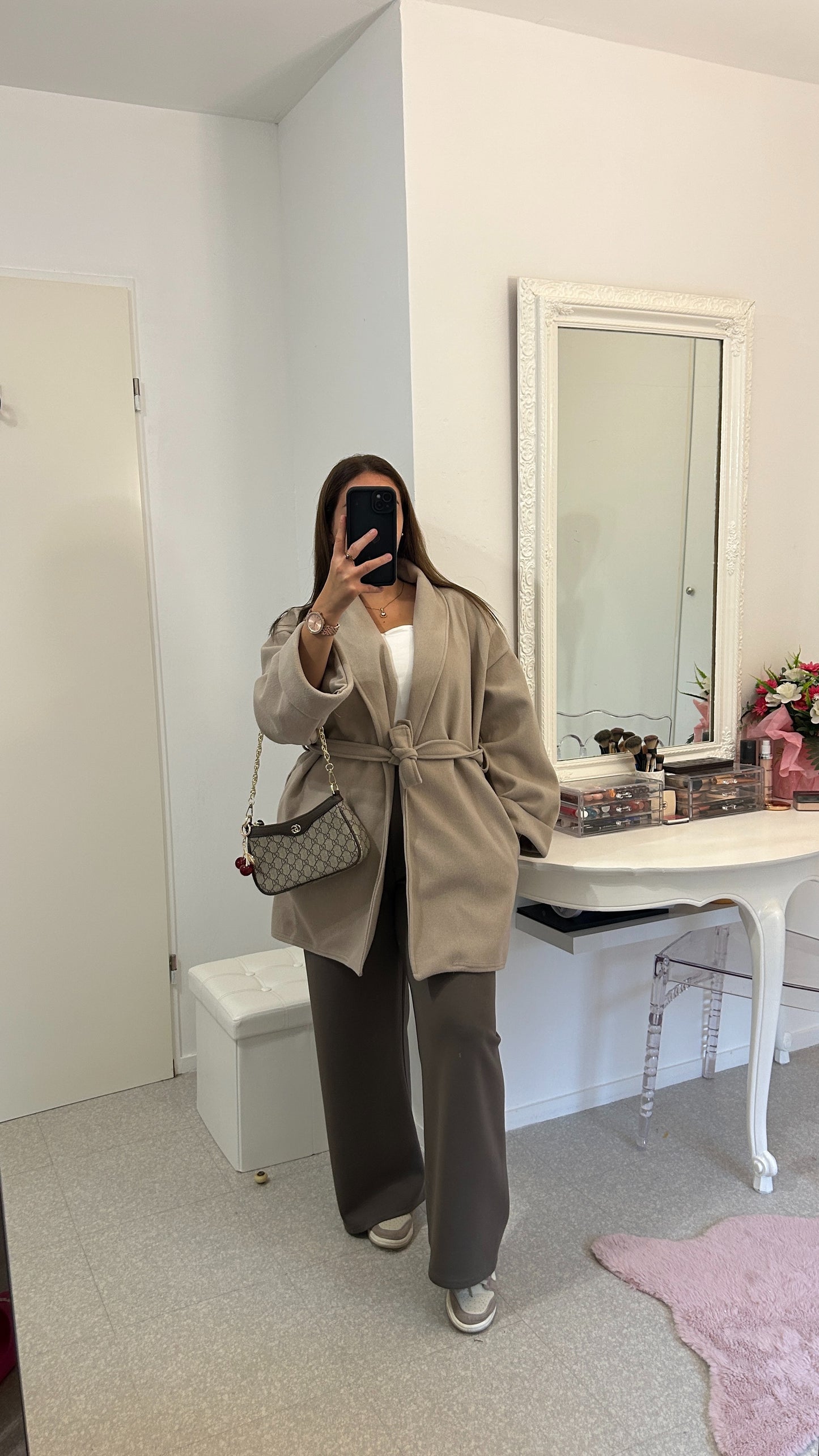 Manteau mi long beige avec ceinture